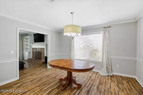 Dining - 630 Red Oak Dr, Madison, MS 39110 photo 2 of 3