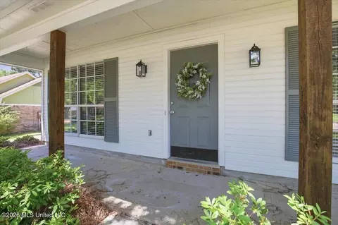 Exterior - 630 Red Oak Dr, Madison, MS 39110 photo 5 of 12