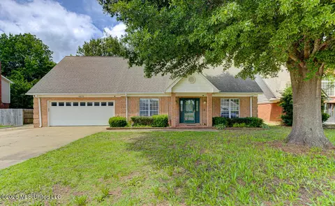 6635 Renee Dr, Olive Branch, MS 38654