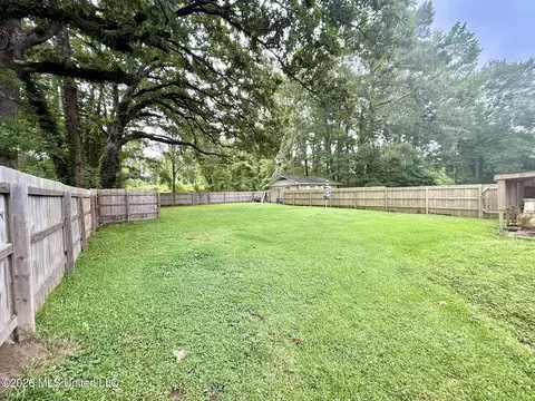 Exterior - 1404 N Jackson St, Brookhaven, MS 39601 photo 7 of 12