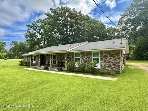 Exterior - 1404 N Jackson St, Brookhaven, MS 39601 photo 12 of 12