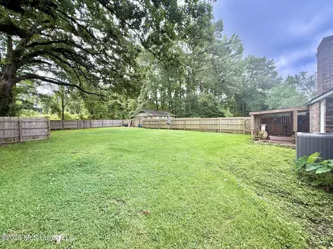 Exterior - 1404 N Jackson St, Brookhaven, MS 39601 photo 8 of 12