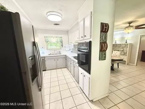 Kitchen - 1404 N Jackson St, Brookhaven, MS 39601 photo 1 of 3