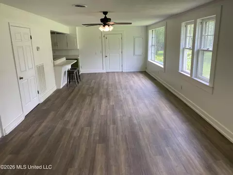 Living - 1010 Angel St #A AND B, Myrtle, MS 38650 photo 1 of 2