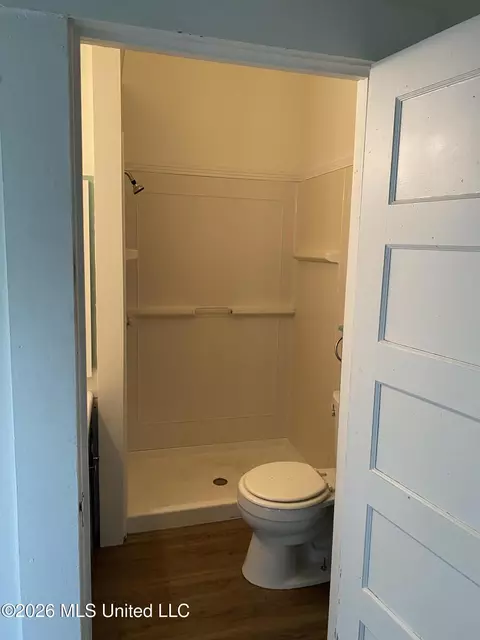 Bath - 1010 Angel St #A AND B, Myrtle, MS 38650 photo 3 of 3