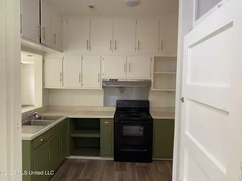 Kitchen - 1010 Angel St #A AND B, Myrtle, MS 38650 photo 3 of 5