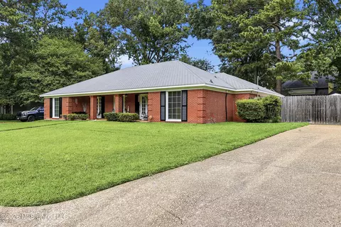 Exterior - 1448 Tracewood Dr, Jackson, MS 39211 photo 2 of 3
