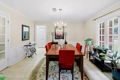 Dining - 1448 Tracewood Dr, Jackson, MS 39211 photo 3 of 4