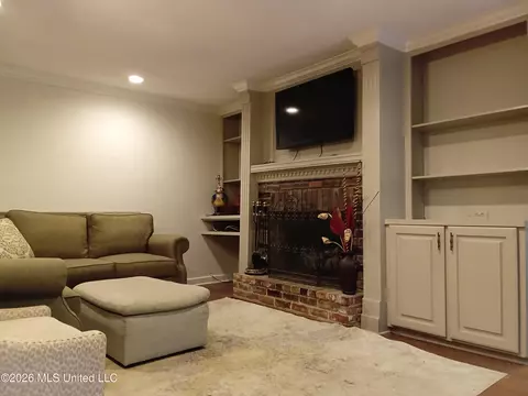 Living - 607 E Percy St, Indianola, MS 38751 photo 1 of 4