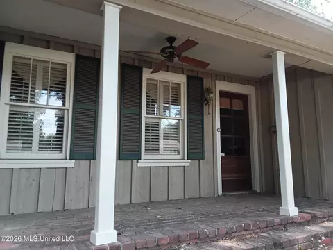 Exterior - 607 E Percy St, Indianola, MS 38751 photo 2 of 8