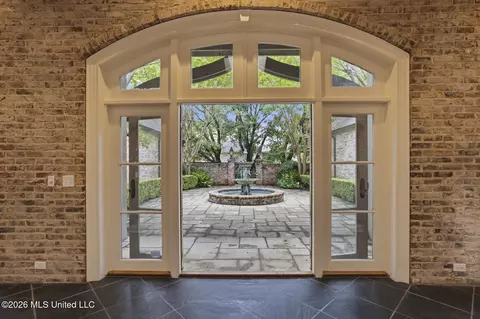 Exterior - 6 Pecan Hollow Dr, Jackson, MS 39211 photo 2 of 20