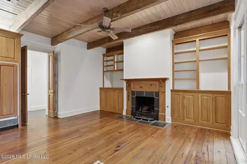 Living - 6 Pecan Hollow Dr, Jackson, MS 39211 photo 8 of 8