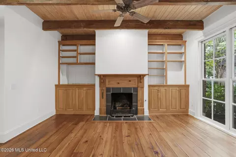Living - 6 Pecan Hollow Dr, Jackson, MS 39211 photo 7 of 8
