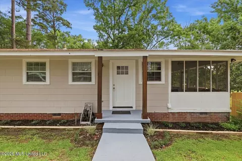 Exterior - 105 Willow Ln, Florence, MS 39073 photo 2 of 25
