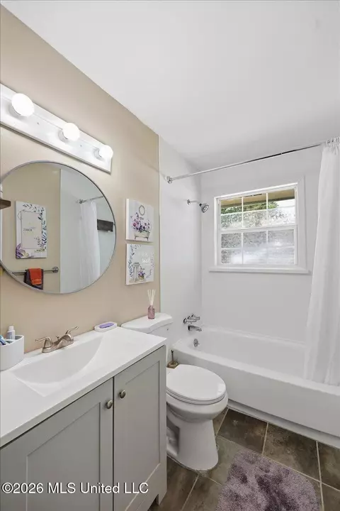 Bath - 105 Willow Ln, Florence, MS 39073 photo 2 of 2