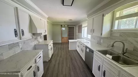 107 Spruce St, Walnut Grove, MS 39189 photo 3