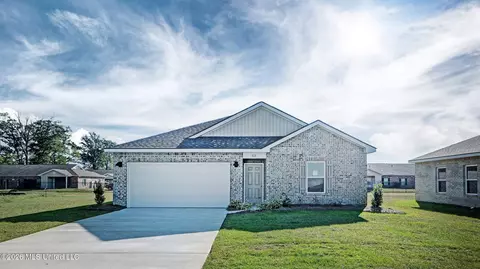 112 Parkwood Ct, Canton, MS 39046