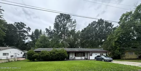 1131 Anna Lisa Ln, Jackson, MS 39204