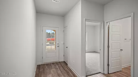 723 Honeysuckle Loop, Canton, MS 39046