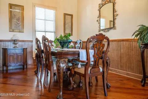 Dining - 10 Audubon Pl, Natchez, MS 39120 photo 1 of 2