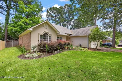 455 Shadowood Dr, Ridgeland, MS 39157