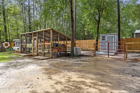 Exterior - 19633 W Wortham Rd, Saucier, MS 39574 photo 7 of 9