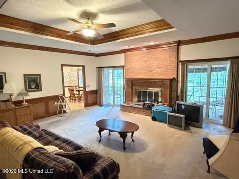 Living - 340 Hanley Cir, Brandon, MS 39047 photo 2 of 2