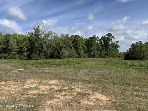 28 Th St, Long Beach, MS 39560