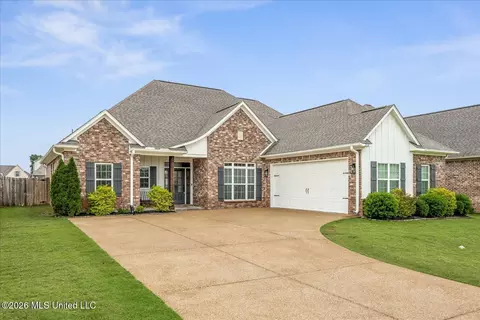 Exterior - 2868 Liam Ln, Nesbit, MS 38651 photo 2 of 8