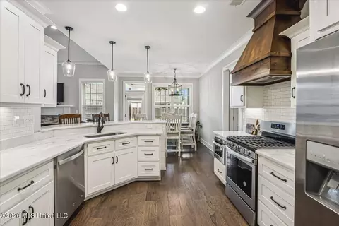 Kitchen - 2868 Liam Ln, Nesbit, MS 38651 photo 3 of 3