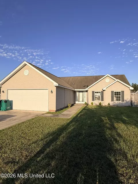 12098 Jessica Cir, Gulfport, MS 39503