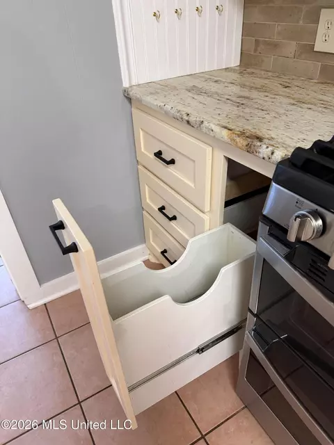 Kitchen - 1005 Short St, Wesson, MS 39191 photo 6 of 6
