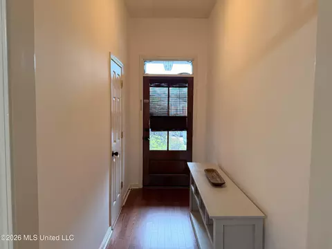 Entry Way - 306 Silverleaf Cv, Brandon, MS 39047 photo 1 of 2
