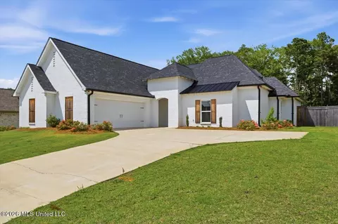 Exterior - 169 Cornerstone Dr, Brandon, MS 39042 photo 2 of 6