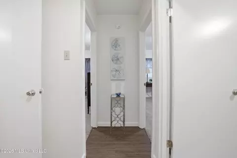 Entry Way - 7208 Hampton Dr, Biloxi, MS 39532 photo 1 of 1