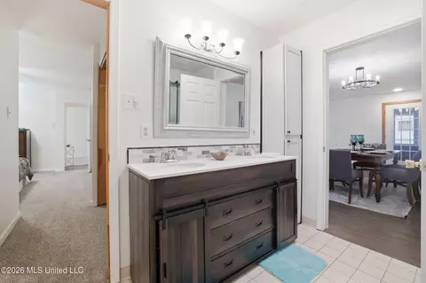 Bath - 7208 Hampton Dr, Biloxi, MS 39532 photo 1 of 4
