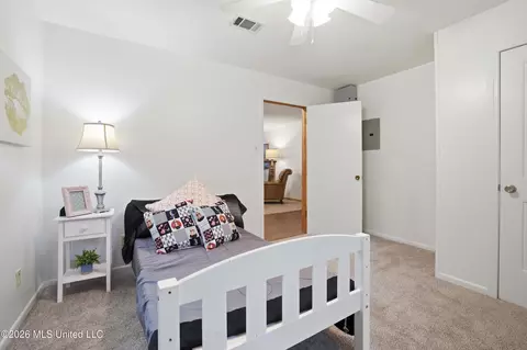 Bedroom - 7208 Hampton Dr, Biloxi, MS 39532 photo 6 of 6