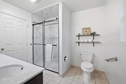 Bath - 7208 Hampton Dr, Biloxi, MS 39532 photo 3 of 4