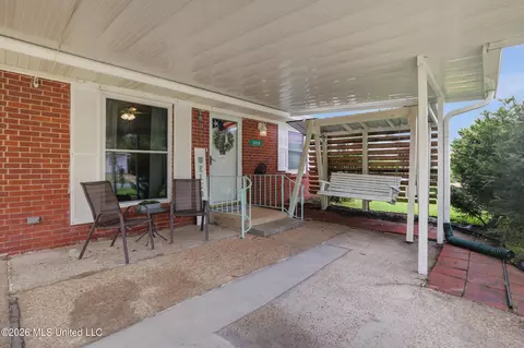 Exterior - 7208 Hampton Dr, Biloxi, MS 39532 photo 1 of 5
