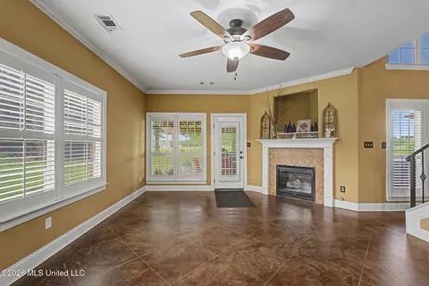 Living - 39 Winter Oaks Dr, Lamar, MS 38642 photo 2 of 3