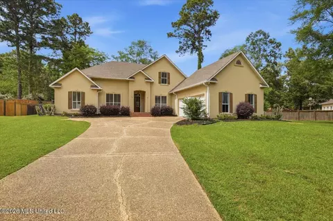 Exterior - 122 Highwoods Blvd, Madison, MS 39110 photo 3 of 14