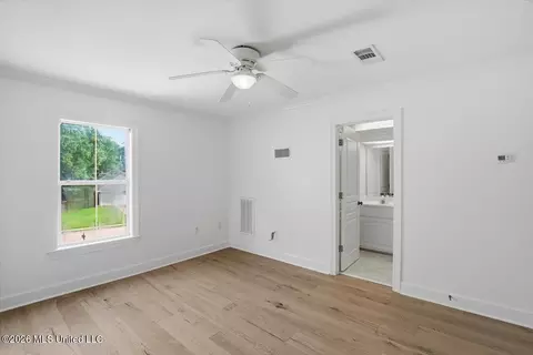 Bedroom - 122 Highwoods Blvd, Madison, MS 39110 photo 5 of 6