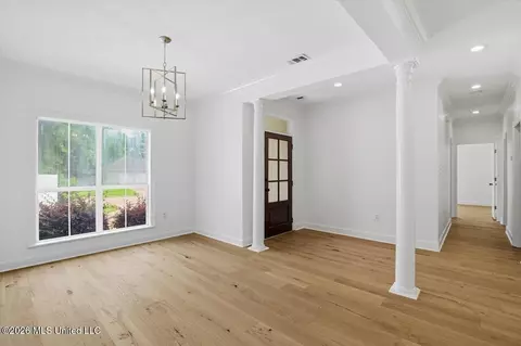 Entry Way - 122 Highwoods Blvd, Madison, MS 39110 photo 3 of 7