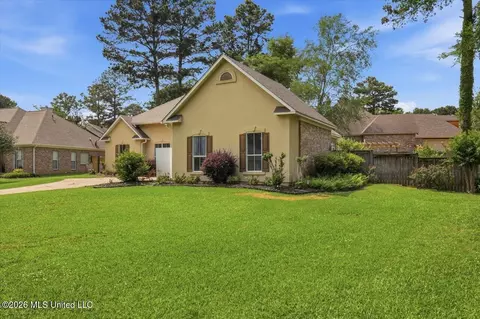 Exterior - 122 Highwoods Blvd, Madison, MS 39110 photo 2 of 14