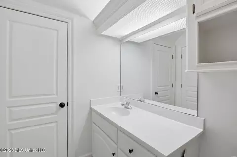 Bath - 122 Highwoods Blvd, Madison, MS 39110 photo 7 of 8