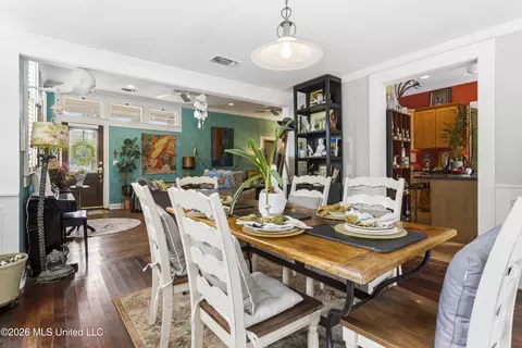 Dining - 759 E 2nd St, Pass Christian, MS 39571 photo 3 of 3