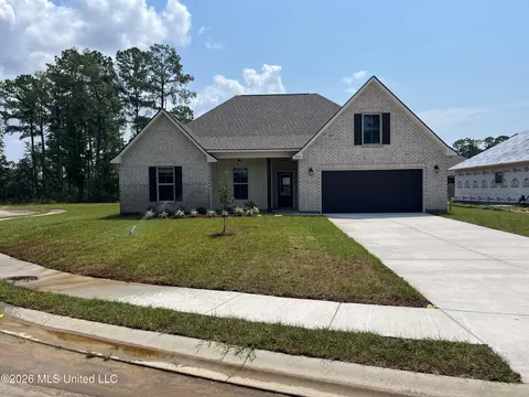 5932 Admiral Cv, Ocean Springs, MS 39564