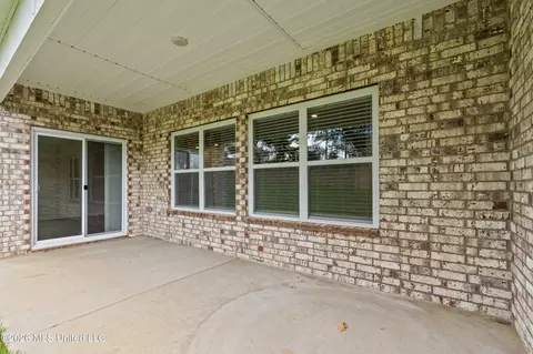 Exterior - 2397 Hyacinth Ln, Hernando, MS 38632 photo 2 of 7