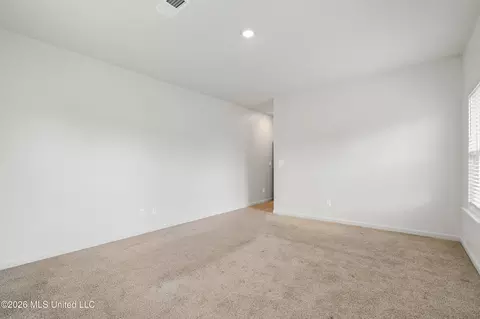 Living - 2397 Hyacinth Ln, Hernando, MS 38632 photo 7 of 7
