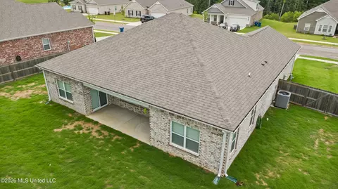 Exterior - 2397 Hyacinth Ln, Hernando, MS 38632 photo 5 of 7